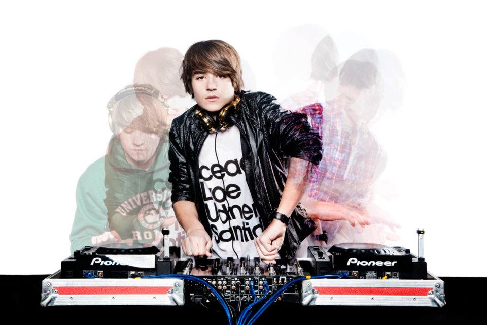 YOUNG DJ11