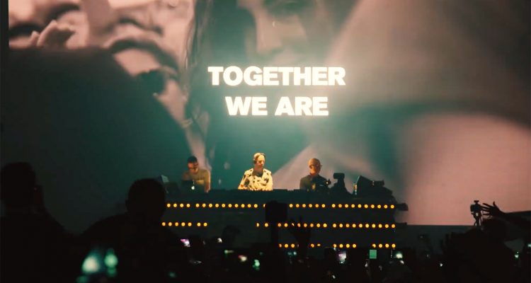 Above-and-beyond-live-in-amsterdam-screenshot-2016-billboard-1548