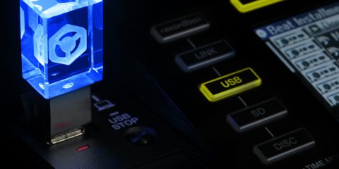 Pioneer DJ USB Stick Blue_300dpi 5in